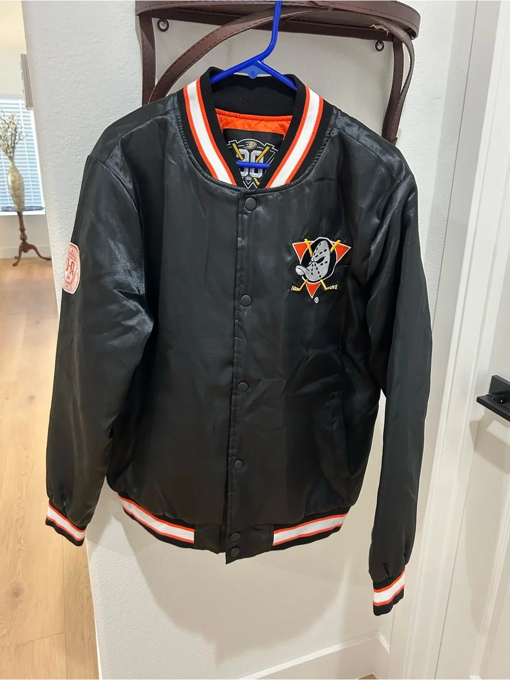 Men’s Black 30 Anniversary Anaheim Ducks Bomber Jacket with Orange. Sz Large